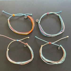 4 Pura Vida bracelets  ❤️